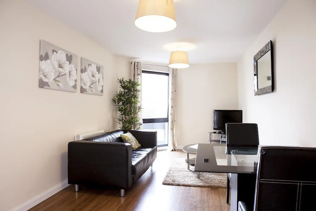 Cheltenham Plaza Apartments Ashchurch